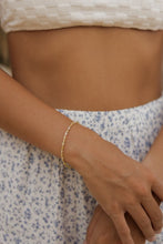 Load image into Gallery viewer, Honey  |  yellow opal
