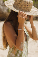 Load image into Gallery viewer, Cove  |  opalite
