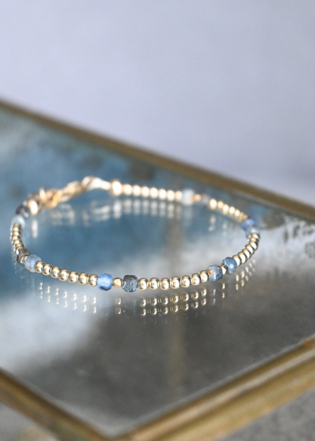 Kyan  |  kyanite